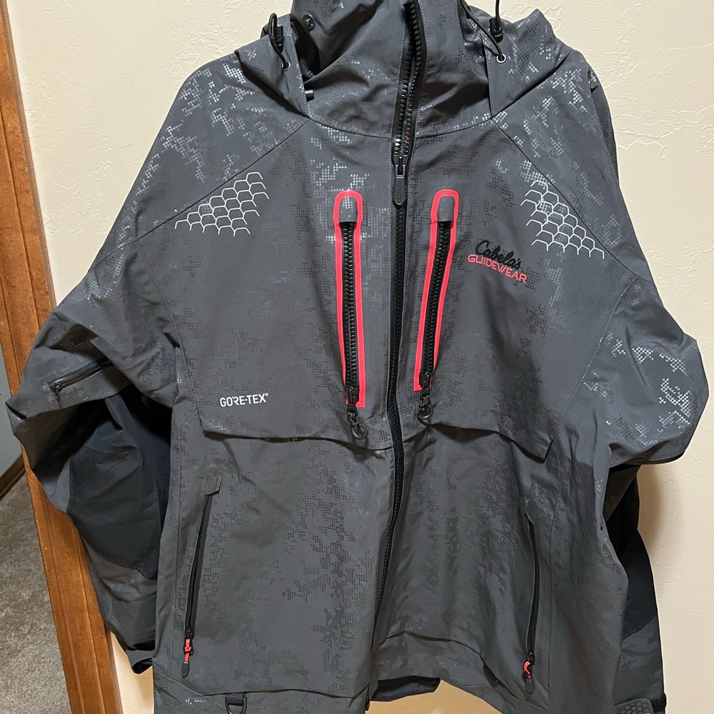 Cabela's Guidewear Jacket in Black and Gray